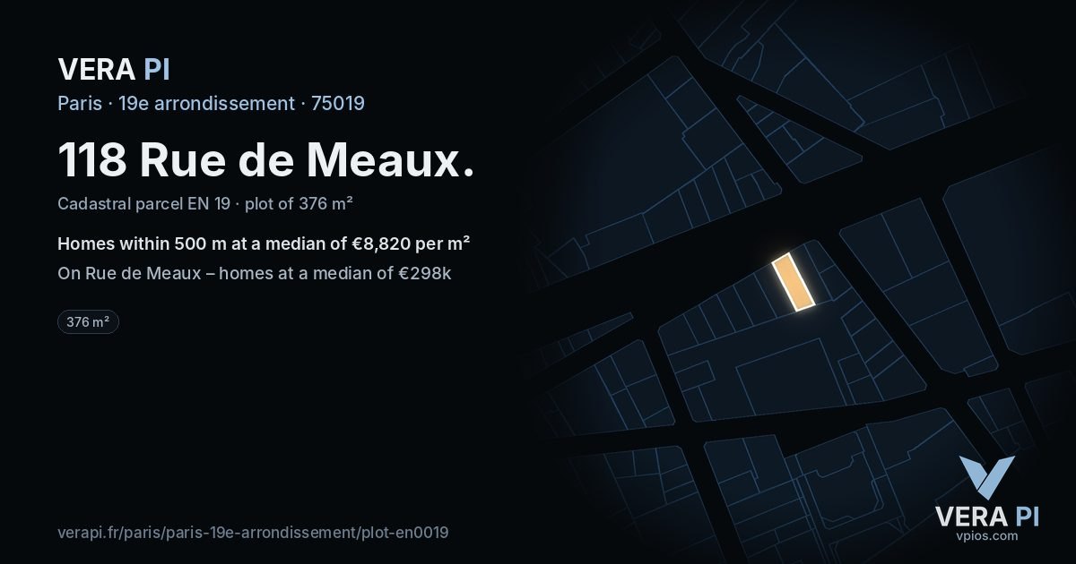 118 Rue de Meaux, 19e arrondissement at night – the plot lit, the parcels around coloured by the prices near them