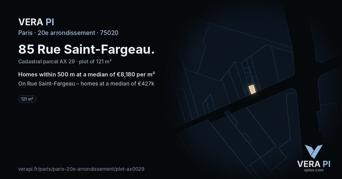 85 Rue Saint-Fargeau, 20e arrondissement at night – the plot lit, the parcels around coloured by the prices near them