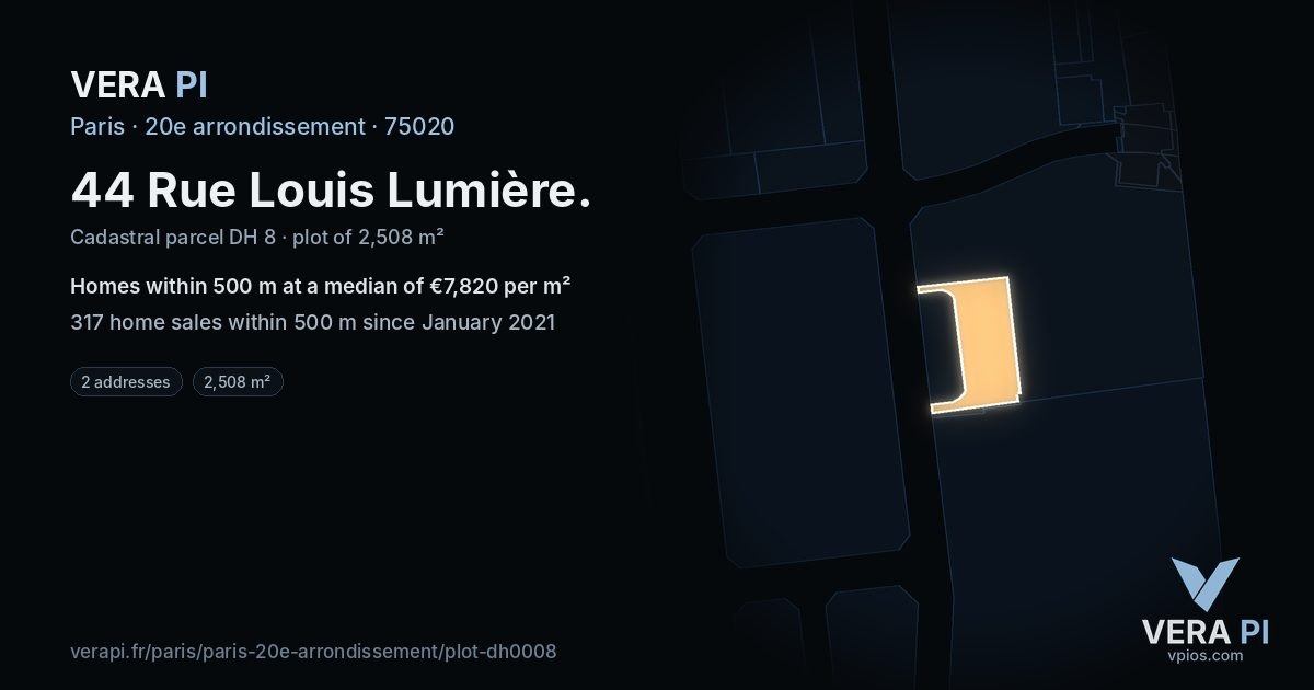 44 Rue Louis Lumière, 20e arrondissement at night – the plot lit, the parcels around coloured by the prices near them