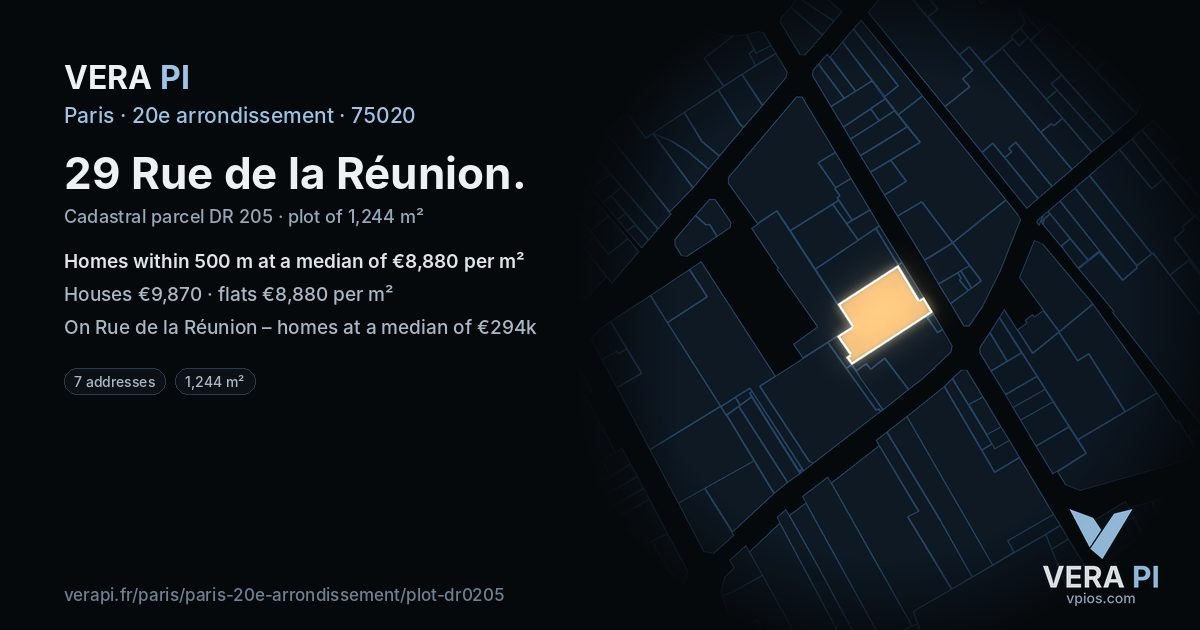 29 Rue de la Réunion, 20e arrondissement at night – the plot lit, the parcels around coloured by the prices near them