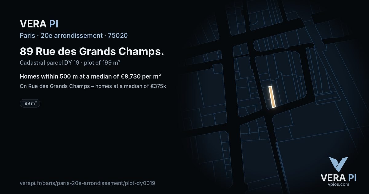 89 Rue des Grands Champs, 20e arrondissement at night – the plot lit, the parcels around coloured by the prices near them