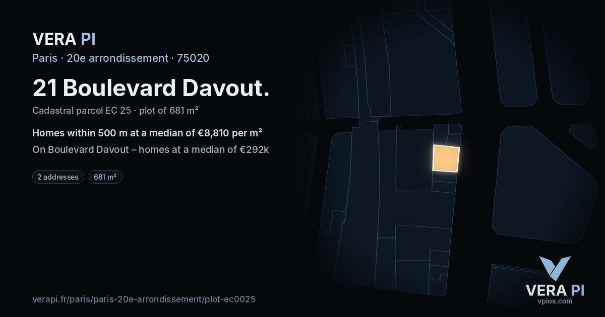21 Boulevard Davout, 20e arrondissement at night – the plot lit, the parcels around coloured by the prices near them