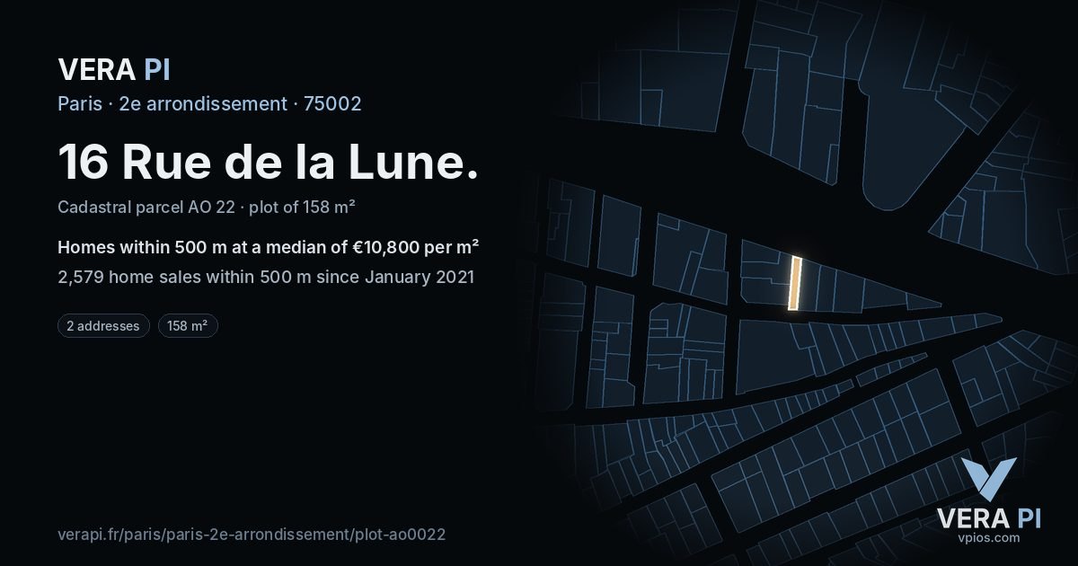 16 Rue de la Lune, 2e arrondissement at night – the plot lit, the parcels around coloured by the prices near them