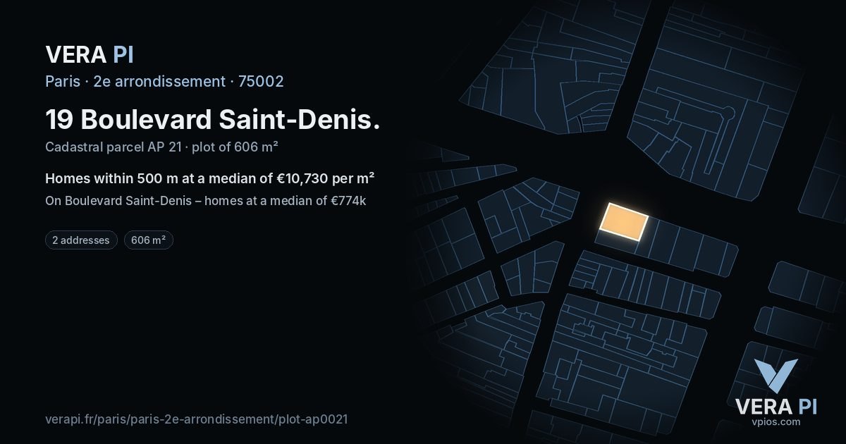 19 Boulevard Saint-Denis, 2e arrondissement at night – the plot lit, the parcels around coloured by the prices near them