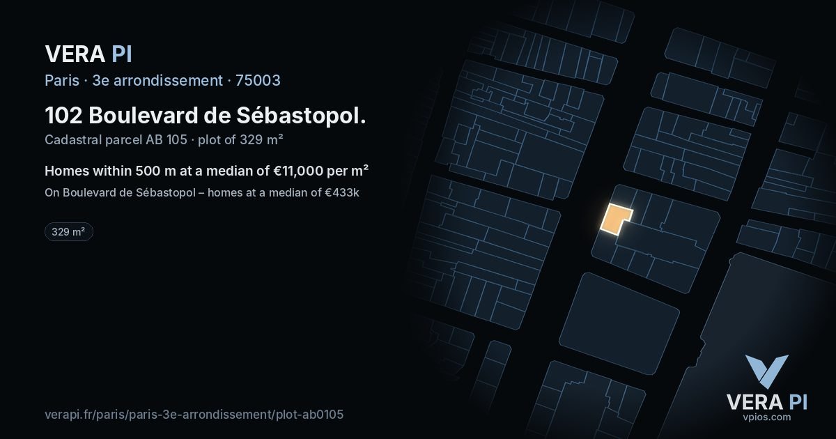 102 Boulevard de Sébastopol, 3e arrondissement at night – the plot lit, the parcels around coloured by the prices near them