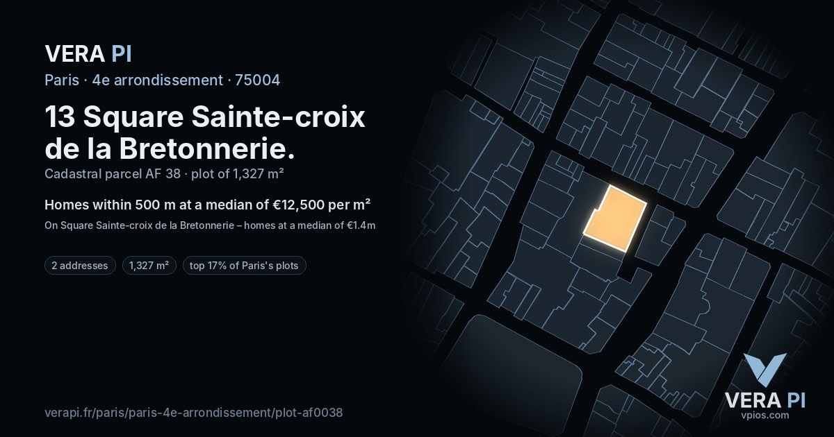 13 Square Sainte-croix de la Bretonnerie, 4e arrondissement at night – the plot lit, the parcels around coloured by the prices near them