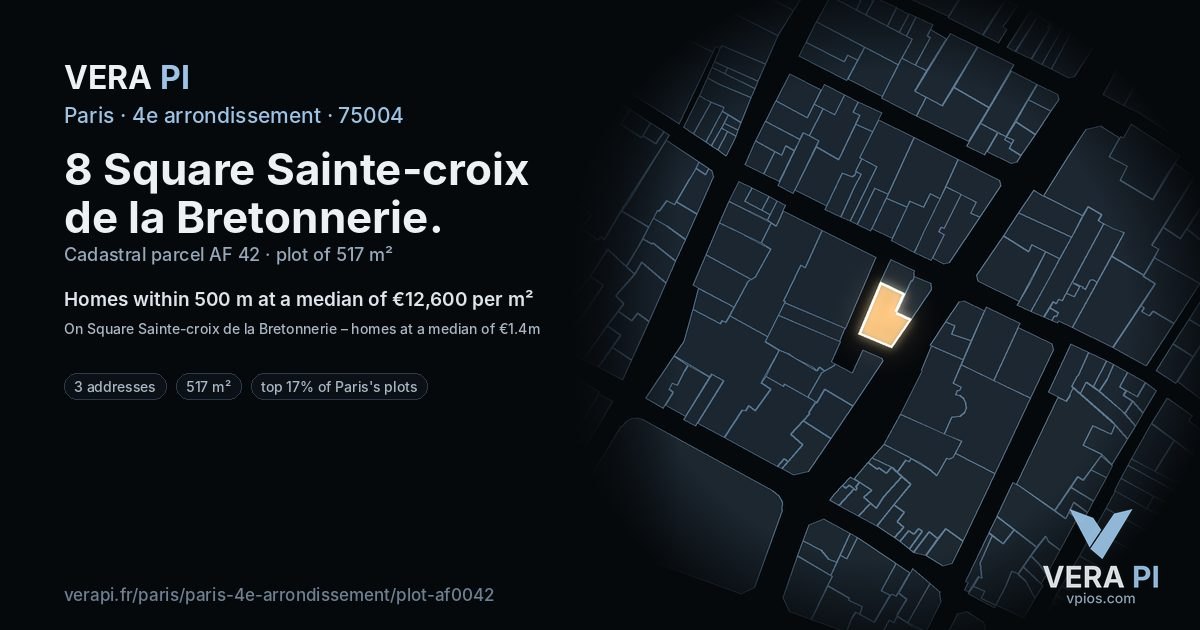 8 Square Sainte-croix de la Bretonnerie, 4e arrondissement at night – the plot lit, the parcels around coloured by the prices near them