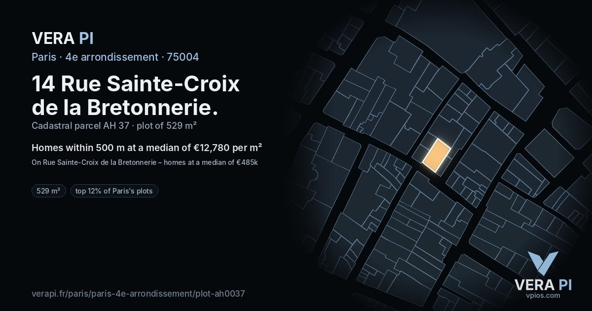 14 Rue Sainte-Croix de la Bretonnerie, 4e arrondissement at night – the plot lit, the parcels around coloured by the prices near them