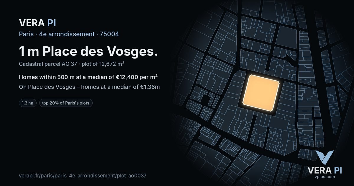1 m Place des Vosges, 4e arrondissement at night – the plot lit, the parcels around coloured by the prices near them