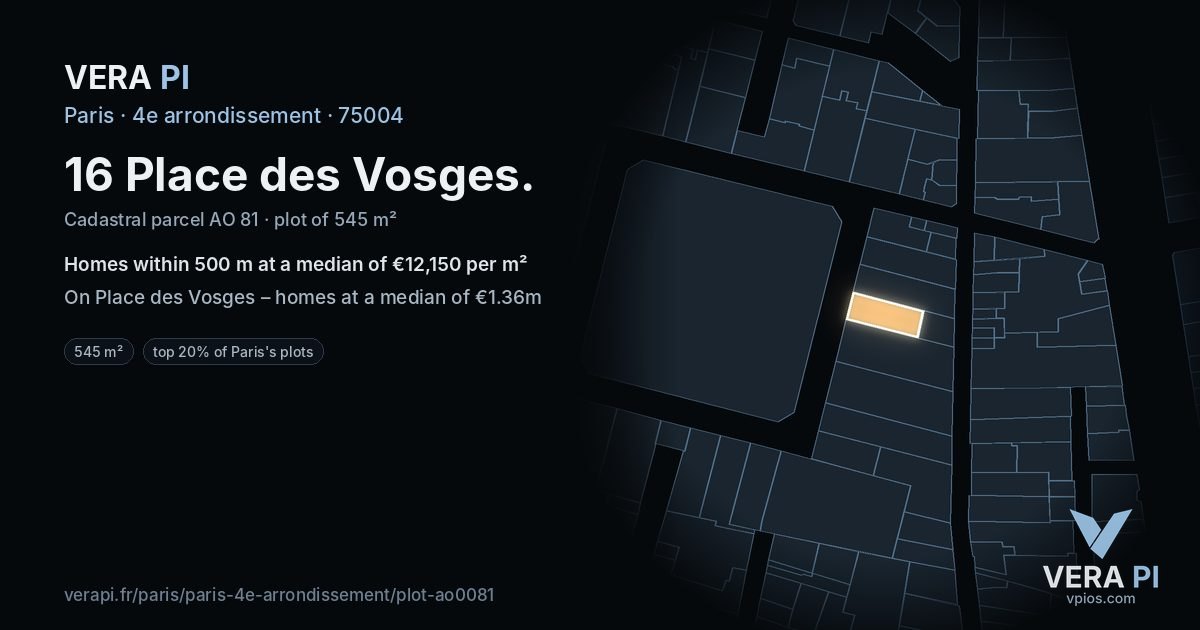 16 Place des Vosges, 4e arrondissement at night – the plot lit, the parcels around coloured by the prices near them