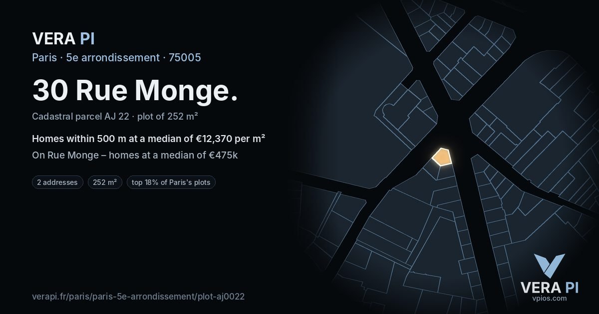 30 Rue Monge, 5e arrondissement at night – the plot lit, the parcels around coloured by the prices near them