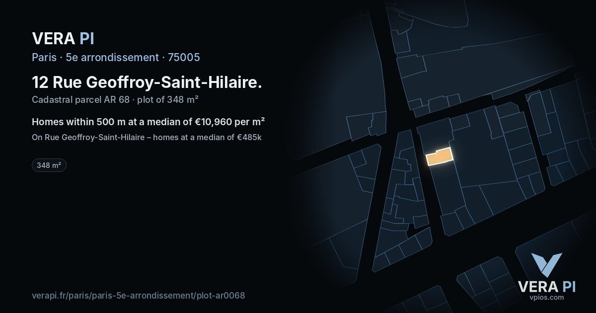 12 Rue Geoffroy-Saint-Hilaire, 5e arrondissement at night – the plot lit, the parcels around coloured by the prices near them