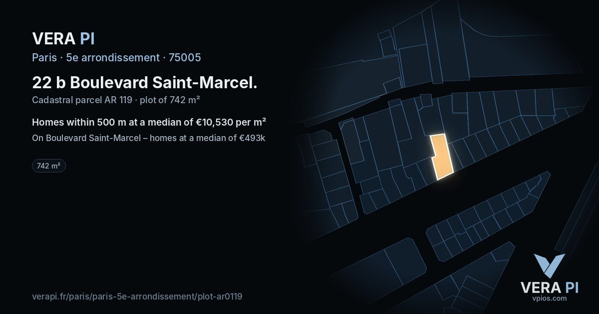 22 b Boulevard Saint-Marcel, 5e arrondissement at night – the plot lit, the parcels around coloured by the prices near them