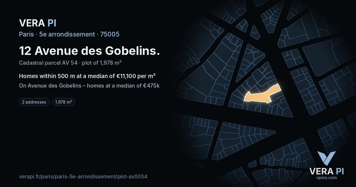 12 Avenue des Gobelins, 5e arrondissement at night – the plot lit, the parcels around coloured by the prices near them
