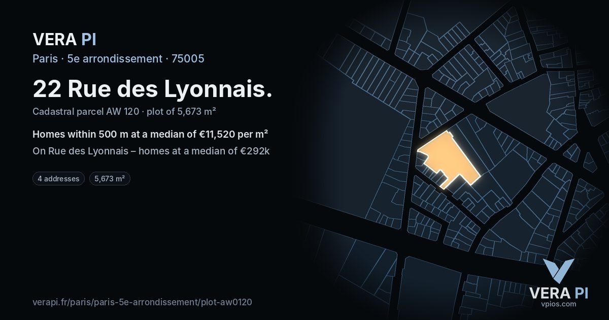 22 Rue des Lyonnais, 5e arrondissement at night – the plot lit, the parcels around coloured by the prices near them