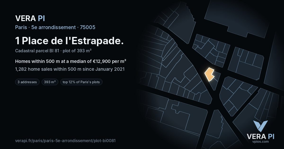 1 Place de l'Estrapade, 5e arrondissement at night – the plot lit, the parcels around coloured by the prices near them