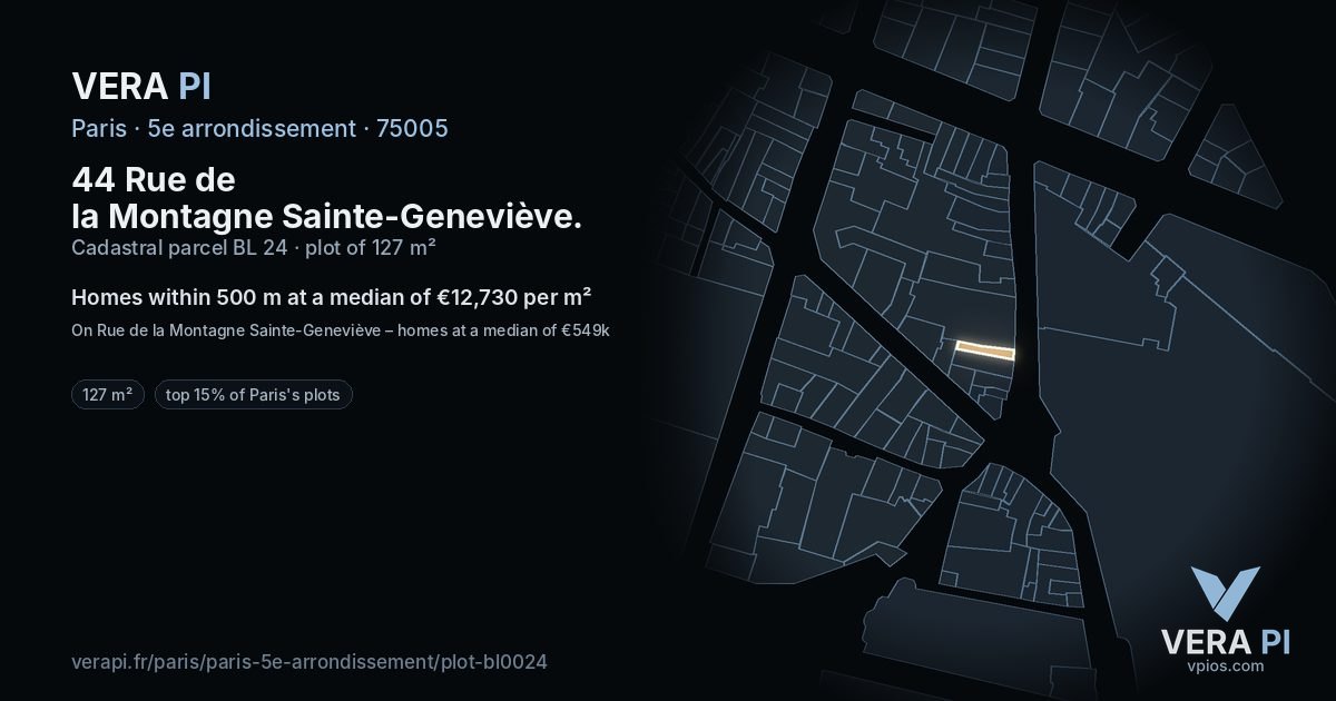 44 Rue de la Montagne Sainte-Geneviève, 5e arrondissement at night – the plot lit, the parcels around coloured by the prices near them