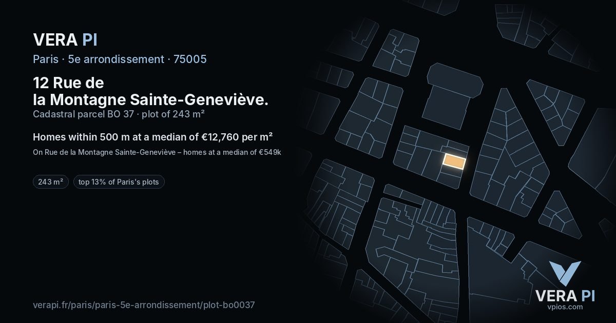12 Rue de la Montagne Sainte-Geneviève, 5e arrondissement at night – the plot lit, the parcels around coloured by the prices near them