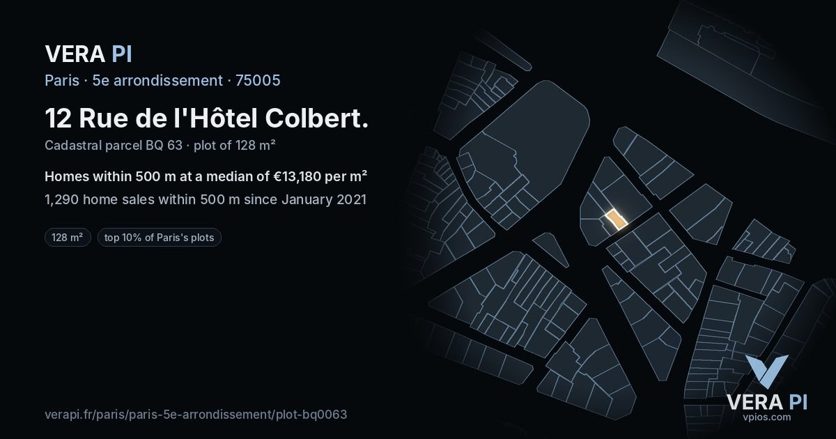 12 Rue de l'Hôtel Colbert, 5e arrondissement at night – the plot lit, the parcels around coloured by the prices near them