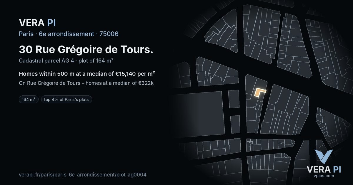 30 Rue Grégoire de Tours, 6e arrondissement at night – the plot lit, the parcels around coloured by the prices near them