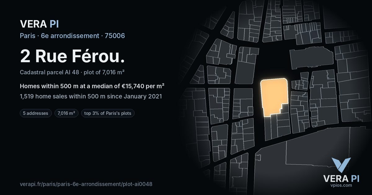 2 Rue Férou, 6e arrondissement at night – the plot lit, the parcels around coloured by the prices near them