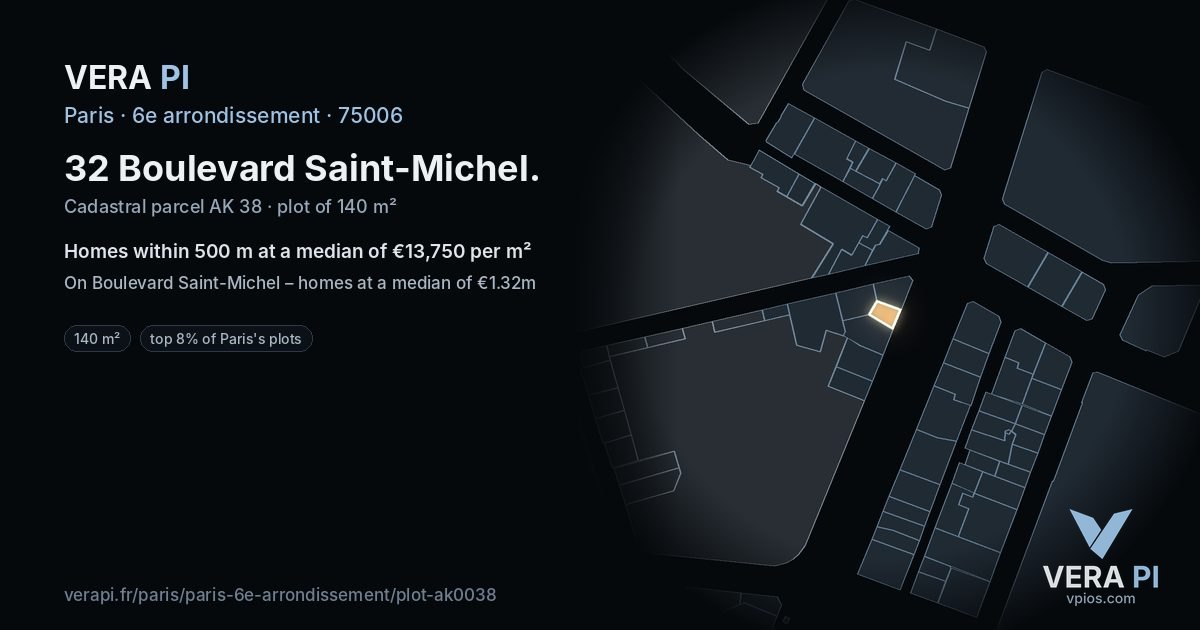 32 Boulevard Saint-Michel, 6e arrondissement at night – the plot lit, the parcels around coloured by the prices near them