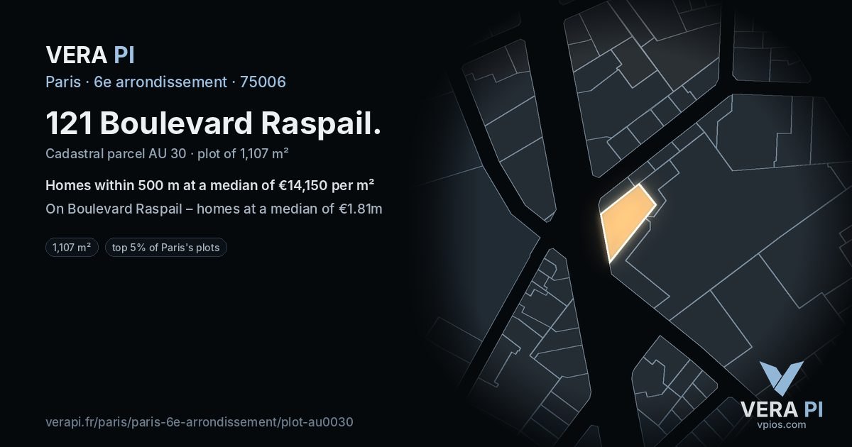 121 Boulevard Raspail, 6e arrondissement at night – the plot lit, the parcels around coloured by the prices near them