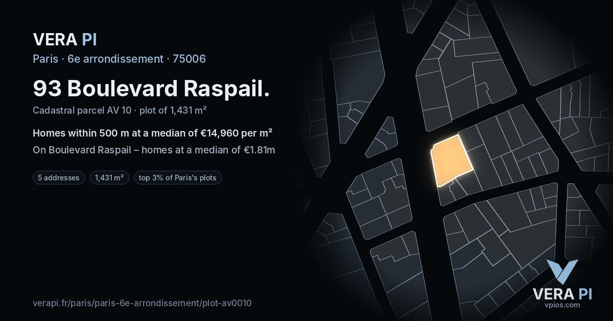 93 Boulevard Raspail, 6e arrondissement at night – the plot lit, the parcels around coloured by the prices near them