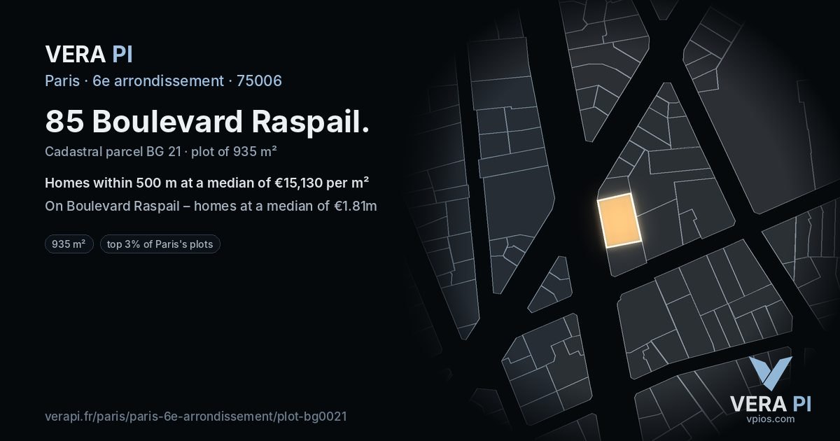 85 Boulevard Raspail, 6e arrondissement at night – the plot lit, the parcels around coloured by the prices near them
