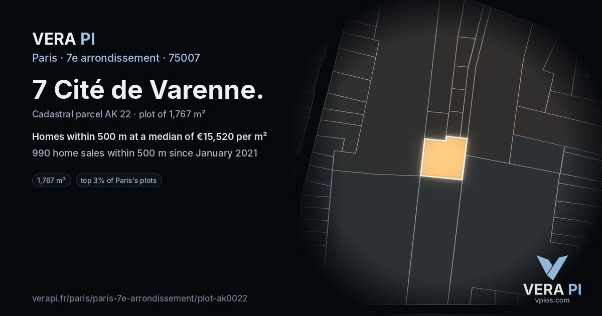 7 Cité de Varenne, 7e arrondissement at night – the plot lit, the parcels around coloured by the prices near them
