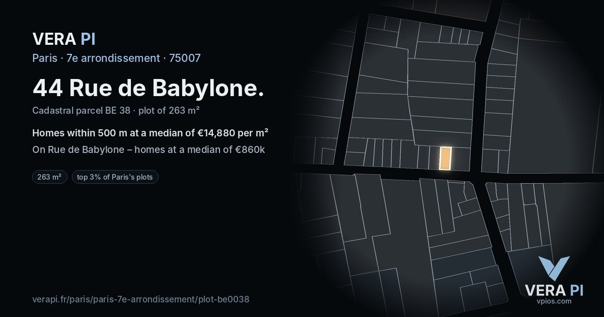44 Rue de Babylone, 7e arrondissement at night – the plot lit, the parcels around coloured by the prices near them