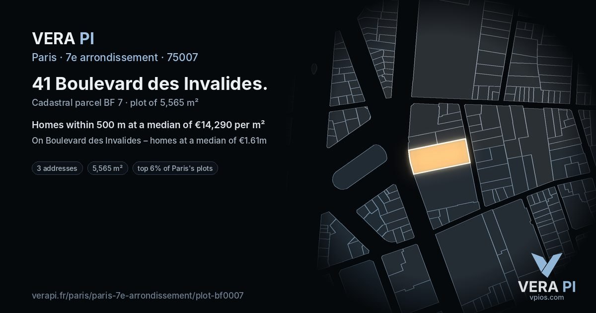 41 Boulevard des Invalides, 7e arrondissement at night – the plot lit, the parcels around coloured by the prices near them