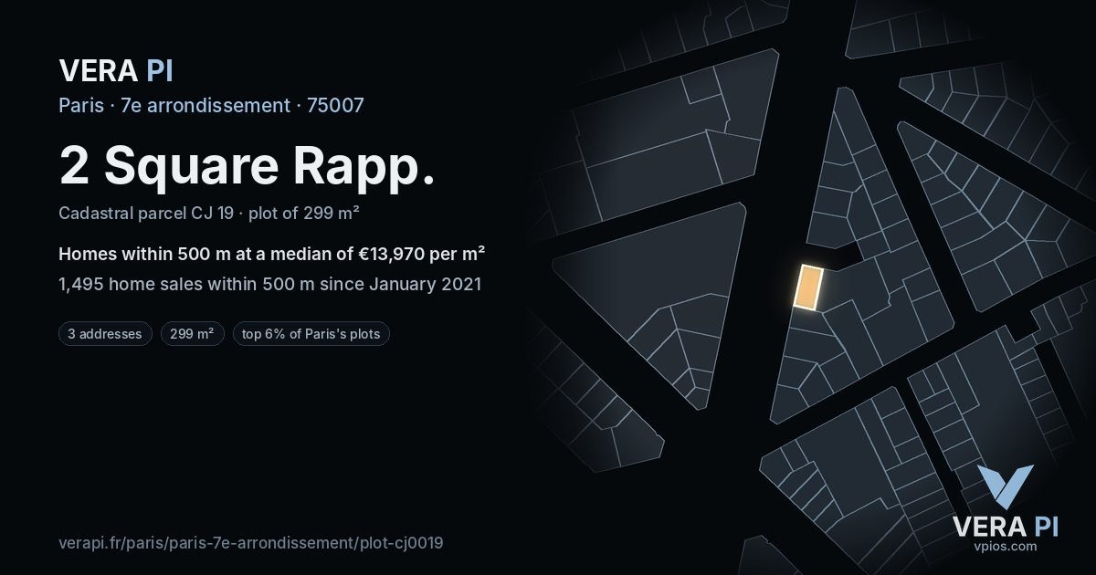 2 Square Rapp, 7e arrondissement at night – the plot lit, the parcels around coloured by the prices near them