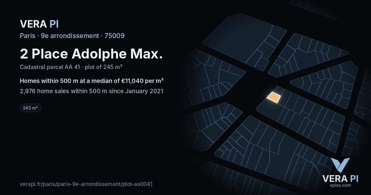 2 Place Adolphe Max, 9e arrondissement at night – the plot lit, the parcels around coloured by the prices near them