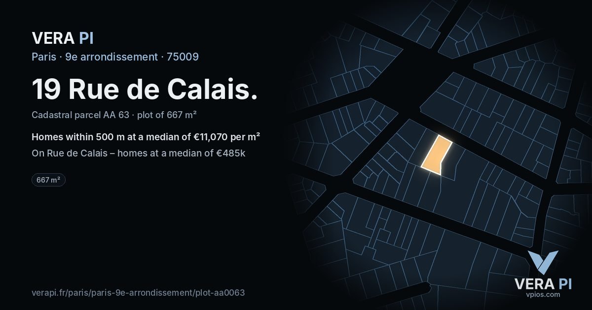 19 Rue de Calais, 9e arrondissement at night – the plot lit, the parcels around coloured by the prices near them