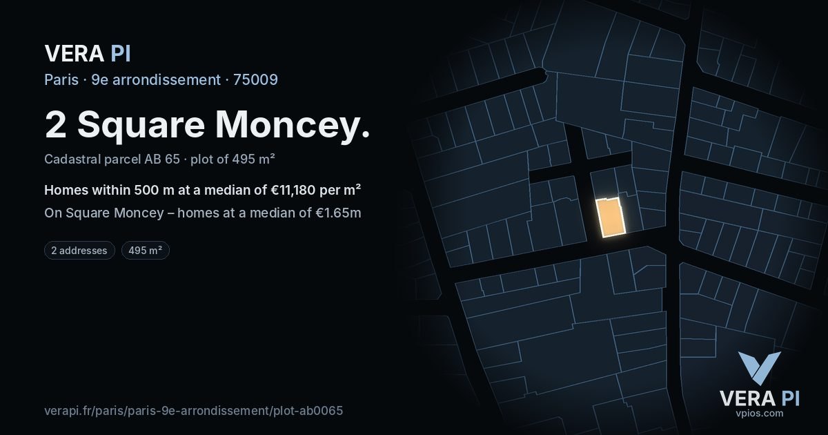 2 Square Moncey, 9e arrondissement at night – the plot lit, the parcels around coloured by the prices near them
