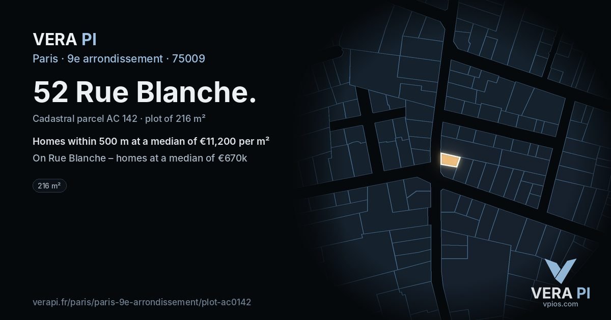52 Rue Blanche, 9e arrondissement at night – the plot lit, the parcels around coloured by the prices near them
