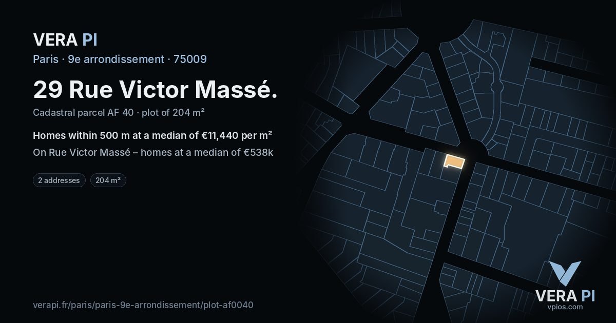 29 Rue Victor Massé, 9e arrondissement at night – the plot lit, the parcels around coloured by the prices near them
