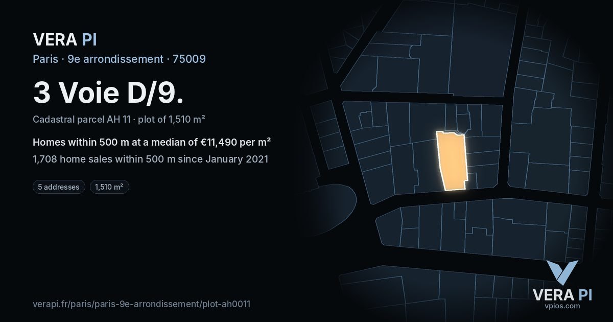 3 Voie D/9, 9e arrondissement at night – the plot lit, the parcels around coloured by the prices near them