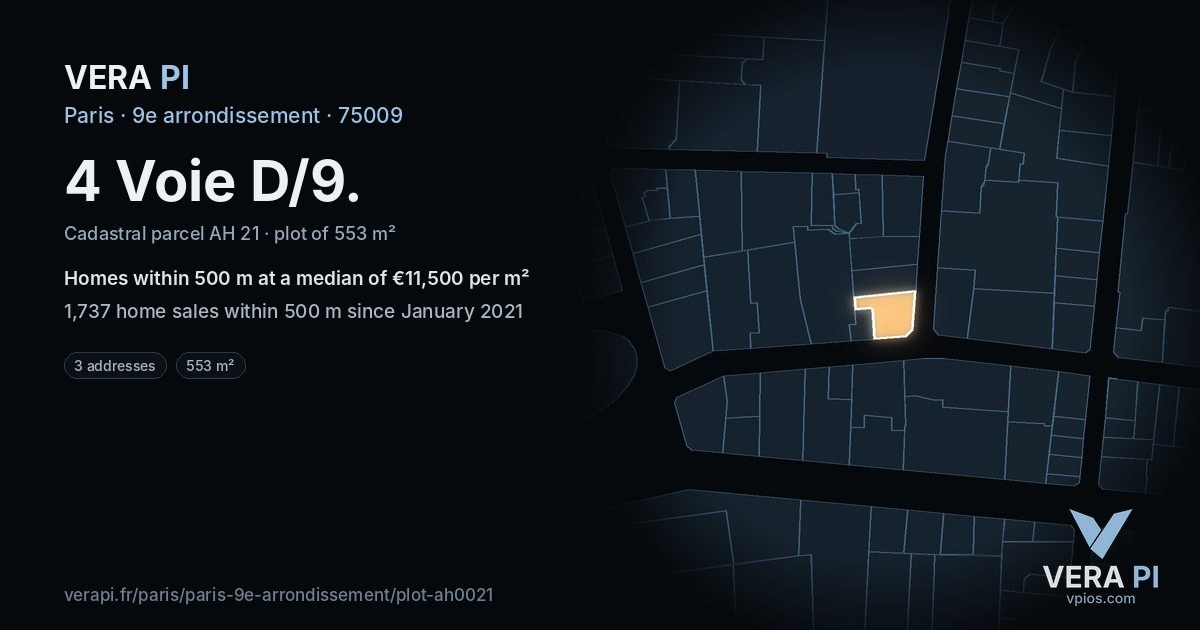 4 Voie D/9, 9e arrondissement at night – the plot lit, the parcels around coloured by the prices near them