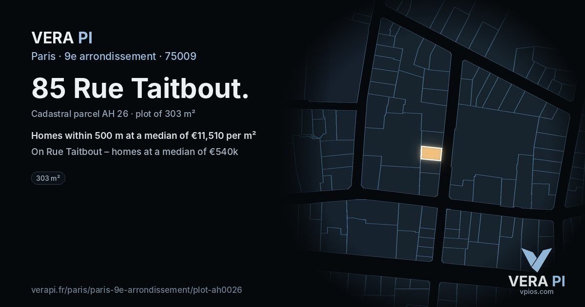 85 Rue Taitbout, 9e arrondissement at night – the plot lit, the parcels around coloured by the prices near them