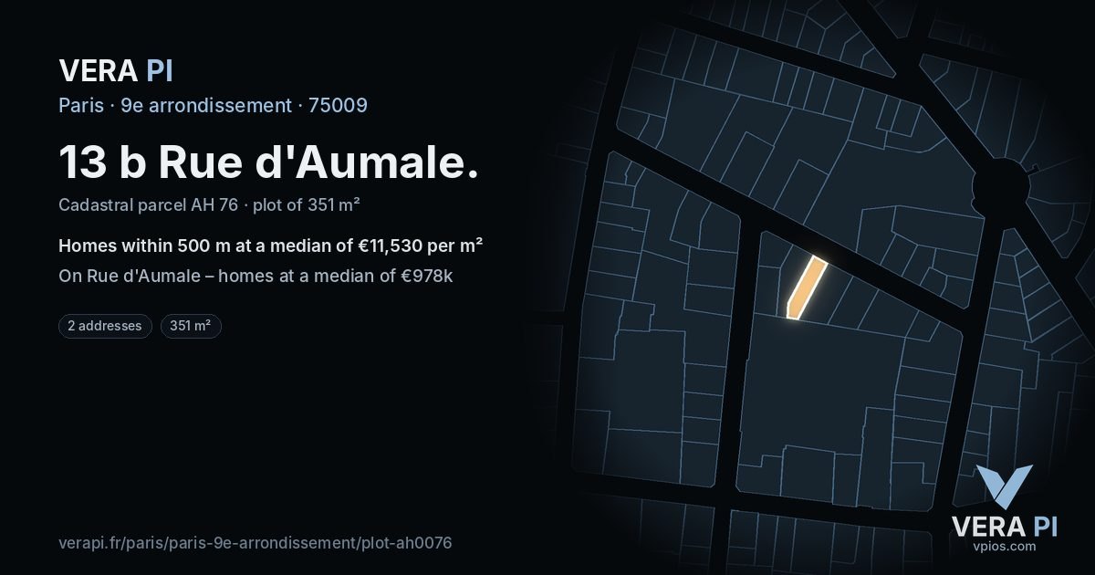 13 b Rue d'Aumale, 9e arrondissement at night – the plot lit, the parcels around coloured by the prices near them