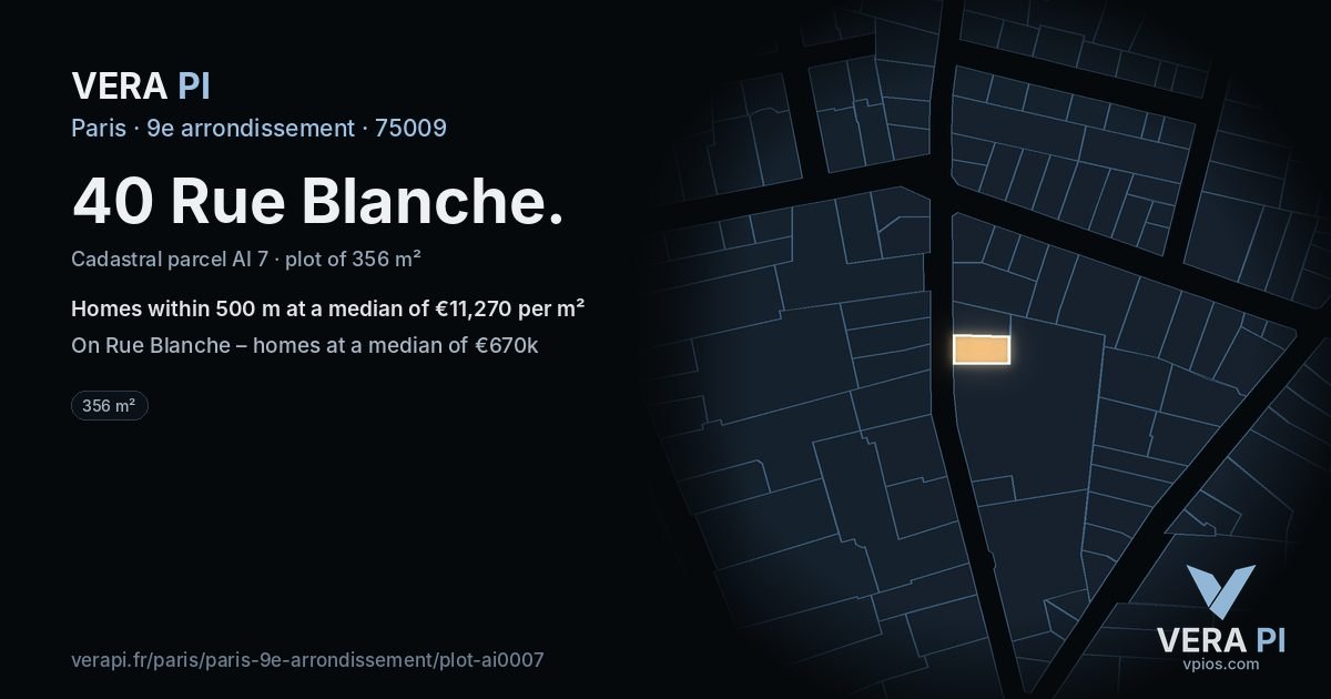 40 Rue Blanche, 9e arrondissement at night – the plot lit, the parcels around coloured by the prices near them