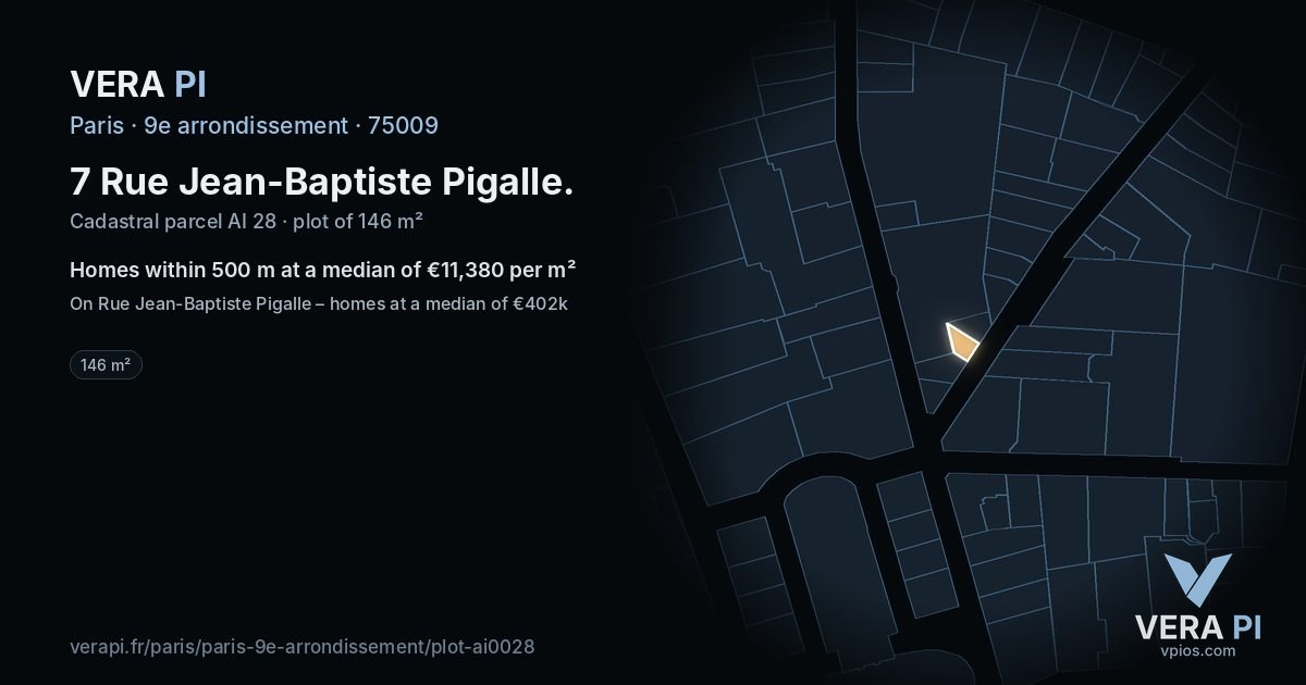 7 Rue Jean-Baptiste Pigalle, 9e arrondissement at night – the plot lit, the parcels around coloured by the prices near them