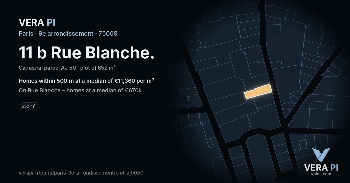 11 b Rue Blanche, 9e arrondissement at night – the plot lit, the parcels around coloured by the prices near them