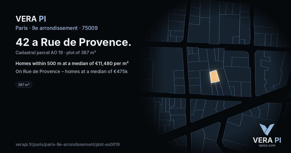42 a Rue de Provence, 9e arrondissement at night – the plot lit, the parcels around coloured by the prices near them