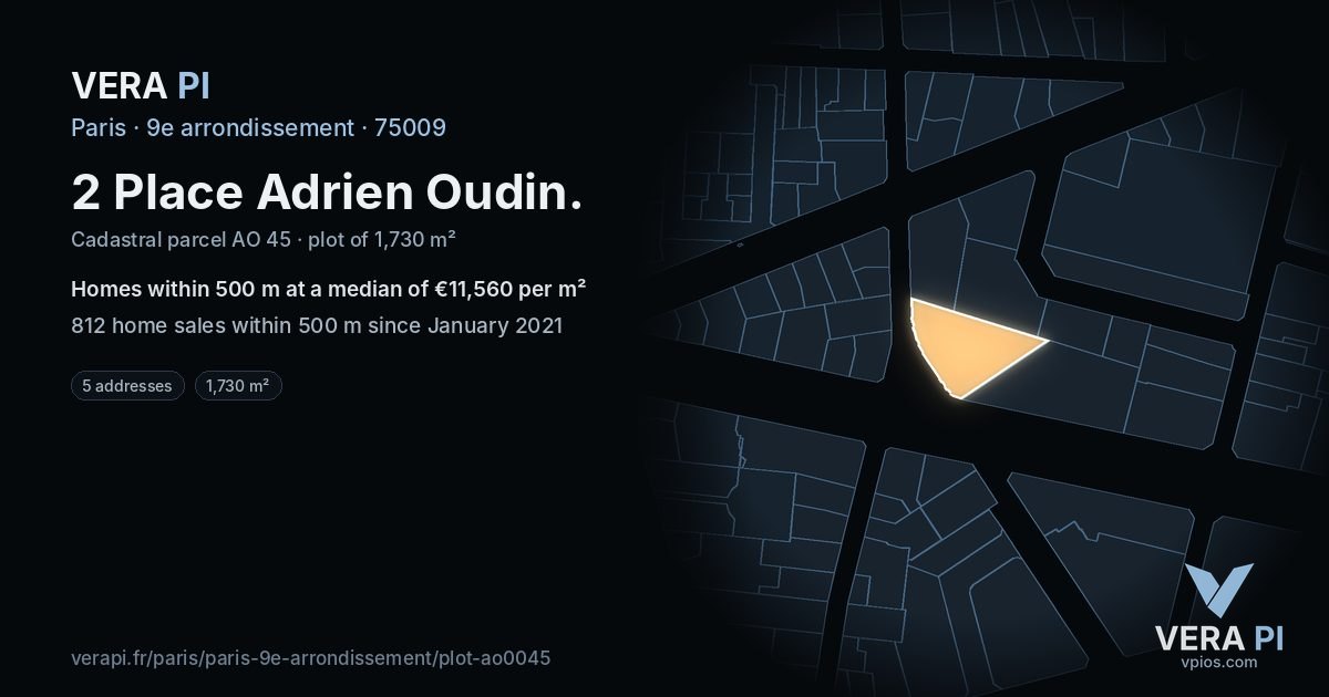 2 Place Adrien Oudin, 9e arrondissement at night – the plot lit, the parcels around coloured by the prices near them