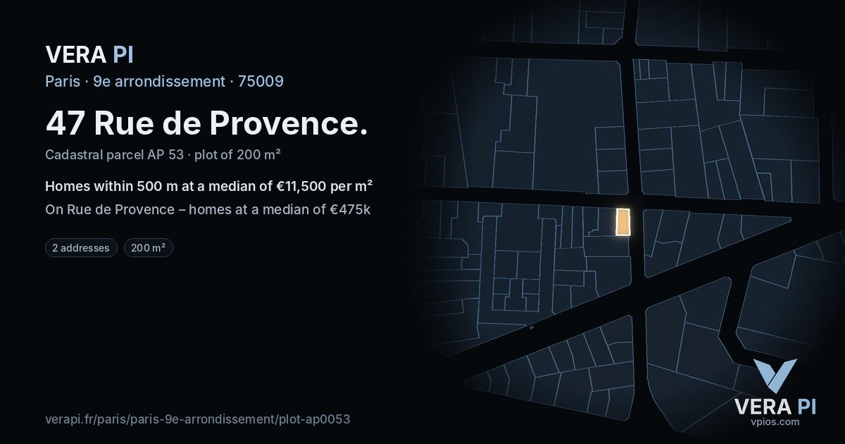 47 Rue de Provence, 9e arrondissement at night – the plot lit, the parcels around coloured by the prices near them