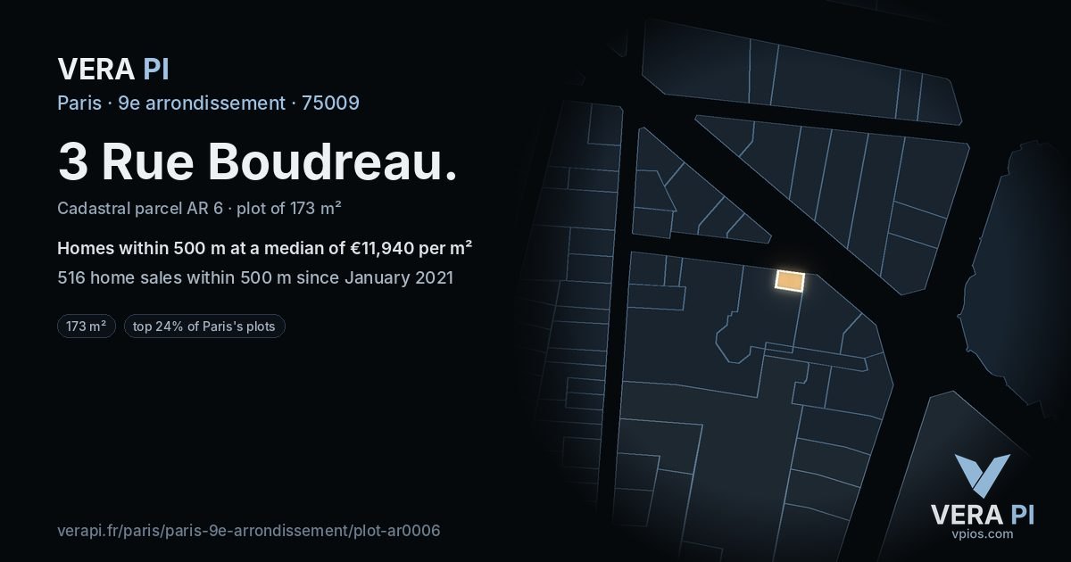 3 Rue Boudreau, 9e arrondissement at night – the plot lit, the parcels around coloured by the prices near them