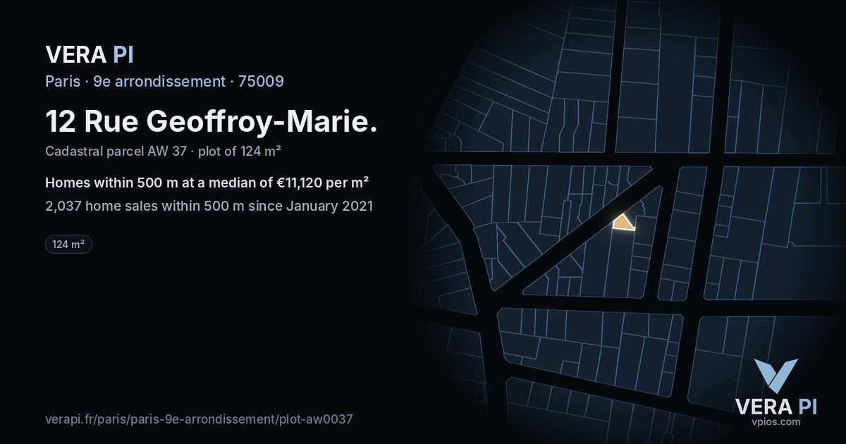 12 Rue Geoffroy-Marie, 9e arrondissement at night – the plot lit, the parcels around coloured by the prices near them
